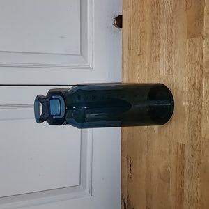 Reduce 40 oz water bottle